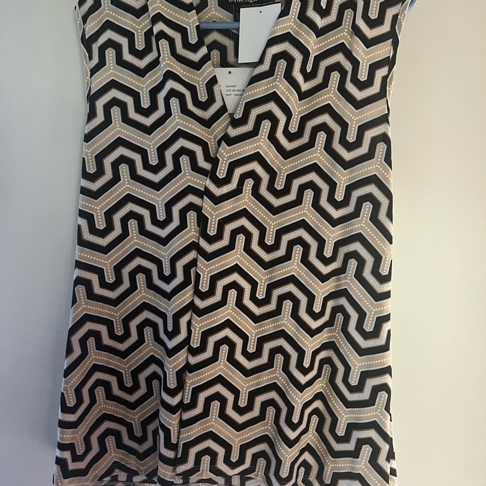 Women's sleeveless shirt